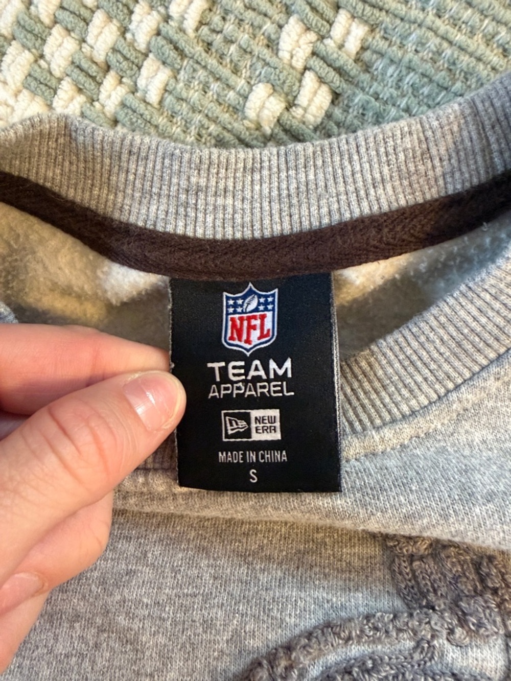 Women’s Cleveland Browns sweatshirt - Picture 5 of 6
